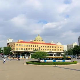 Praça Jurema • Metrô Sumaré parada